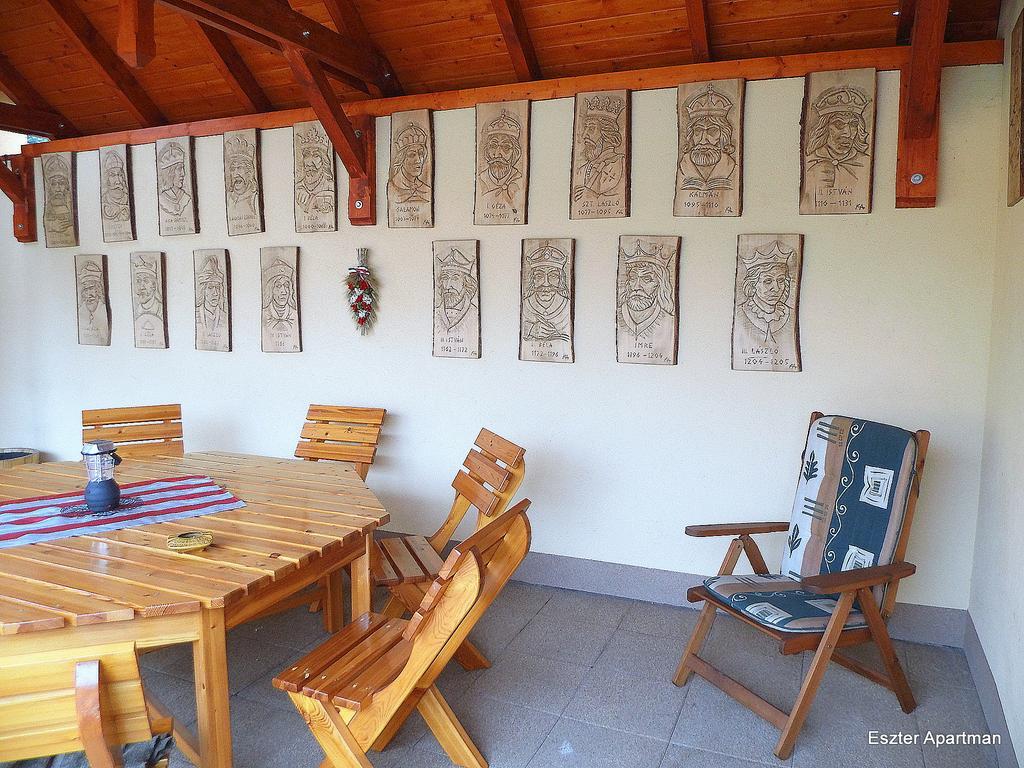 Eszter Apartman Bekescsaba Esterno foto
