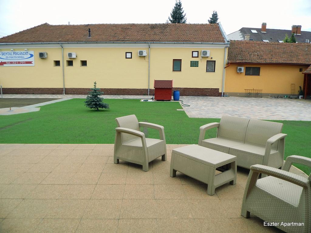 Eszter Apartman Bekescsaba Esterno foto