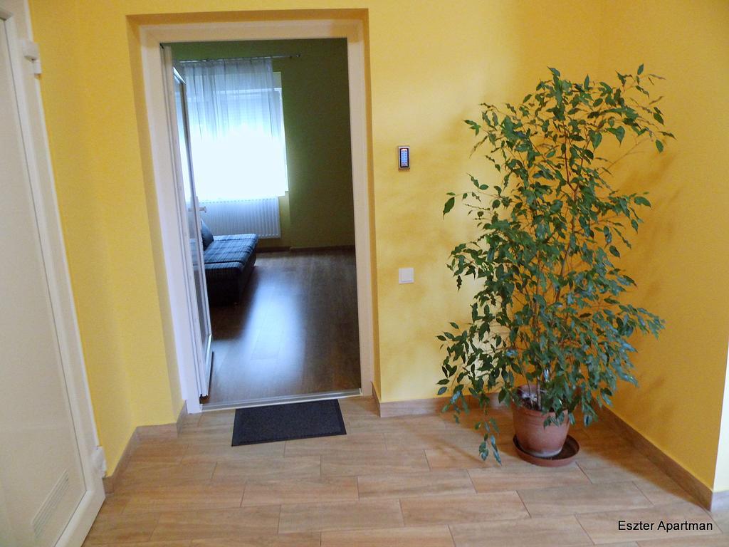 Eszter Apartman Bekescsaba Esterno foto