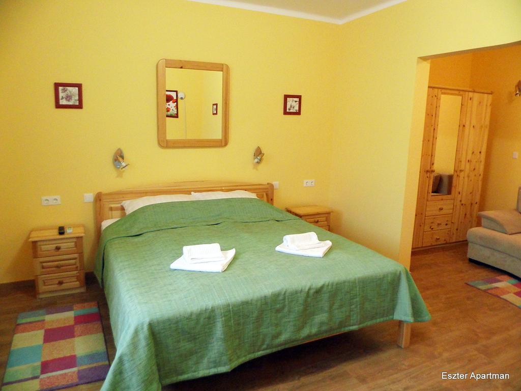 Eszter Apartman Bekescsaba Esterno foto